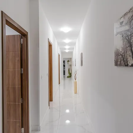 Spacious Mellieha 3Br Apartment With Big Balcony And Prime Location Exterior photo