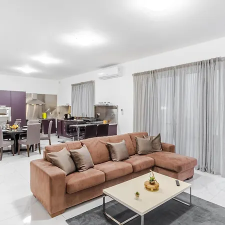 Spacious Mellieha 3Br Apartment With Big Balcony And Prime Location Exterior photo