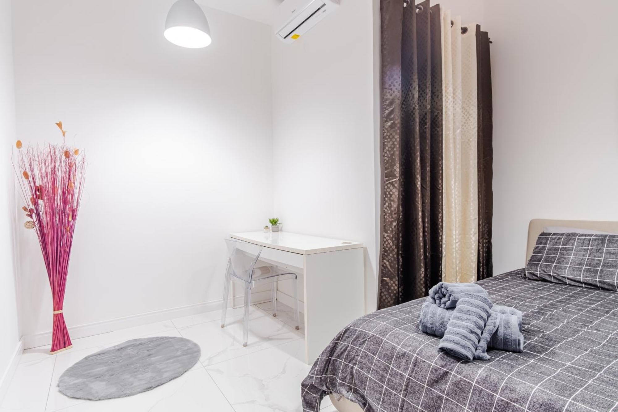 Spacious 3br With Big Balcony And Prime Location * المليحة
