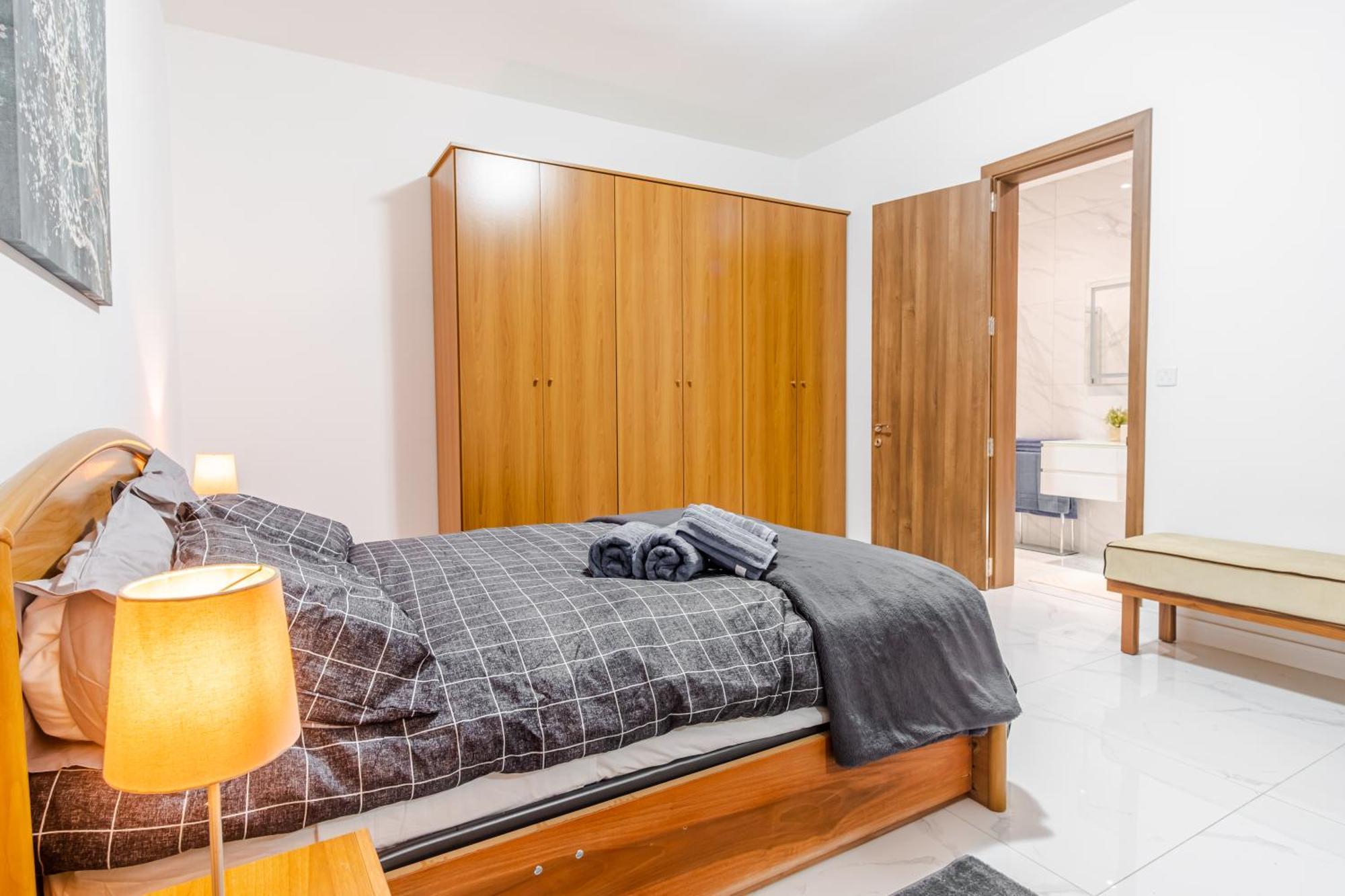 Spacious 3br With Big Balcony And Prime Location